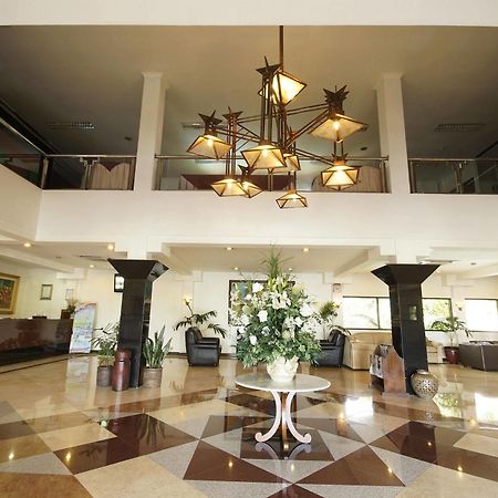 Bahari Inn Tegal Exterior foto