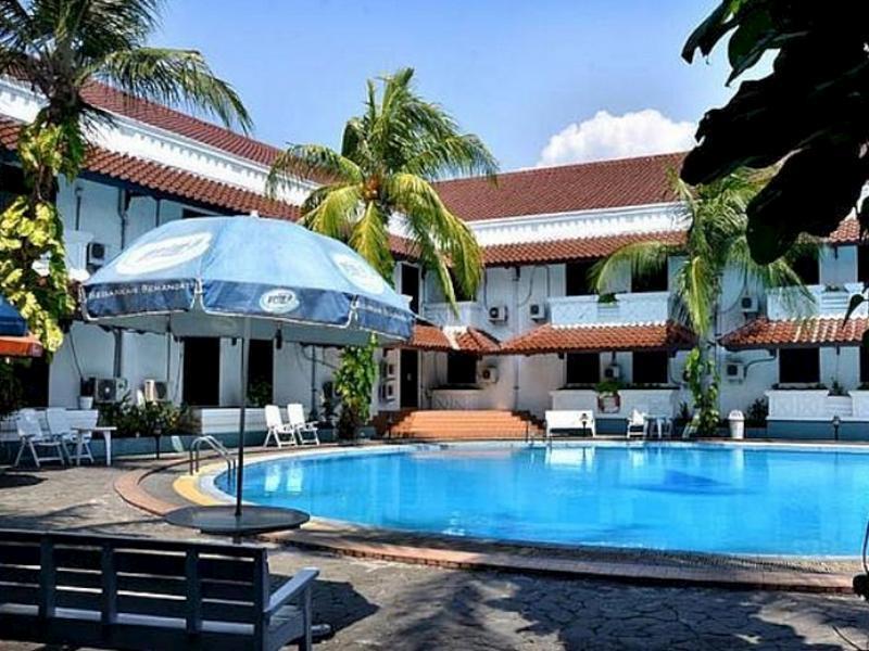 Bahari Inn Tegal Exterior foto