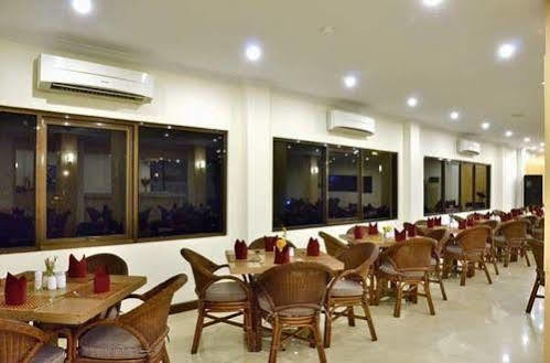 Bahari Inn Tegal Exterior foto